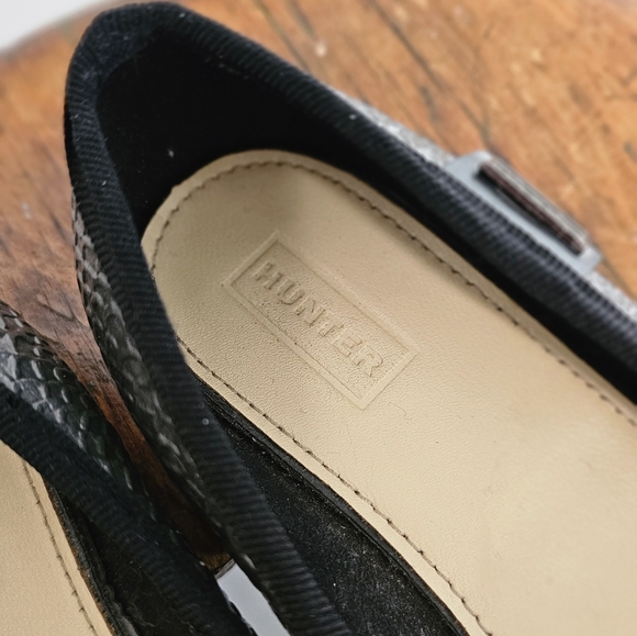 Hunter silver and grey rubber ballet flats, size 5. - Picture 9 of 9